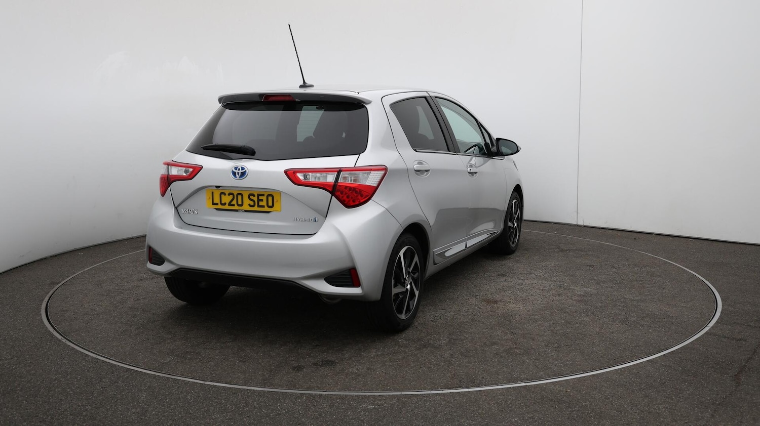 Used Toyota Yaris 2020 for sale - 76152115: Photo 55