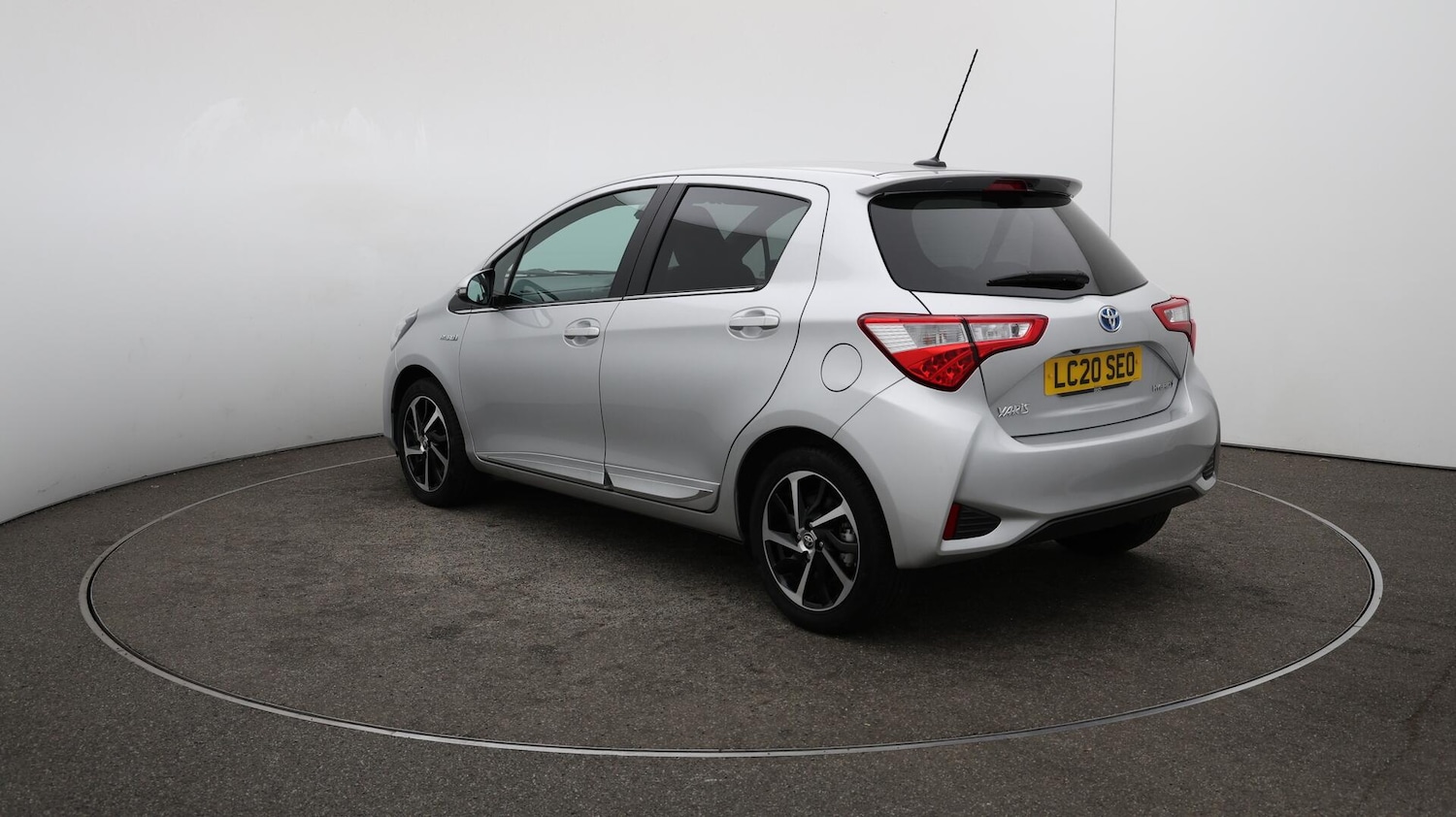 Used Toyota Yaris 2020 for sale - 76152115: Photo 62