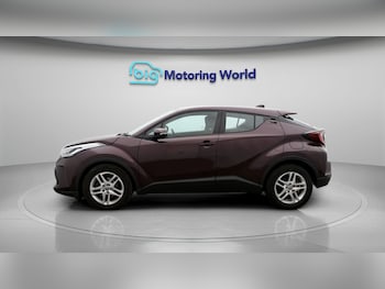 Used Toyota C-HR 2023 for sale - 77379365: Photo