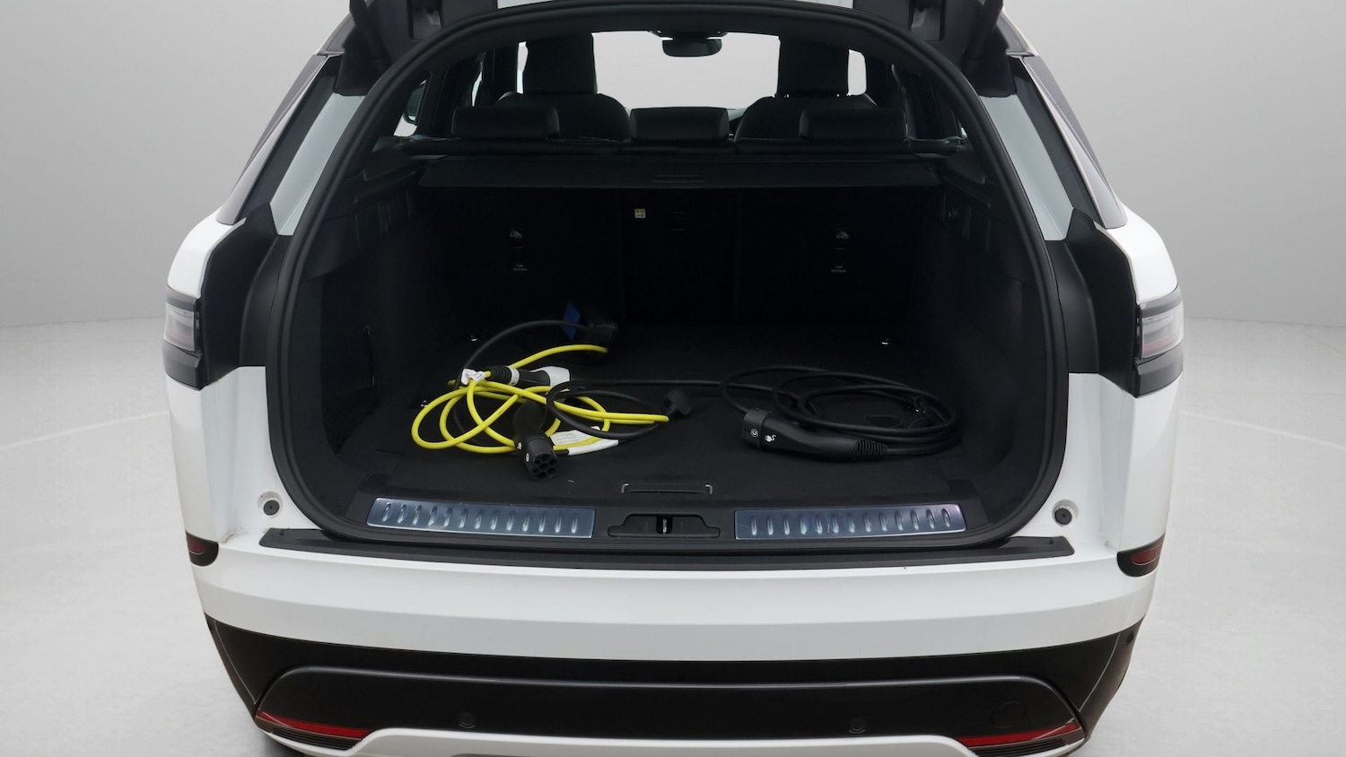 Used Land Rover Range Rover Velar 2023 for sale - 77650984: Photo 17