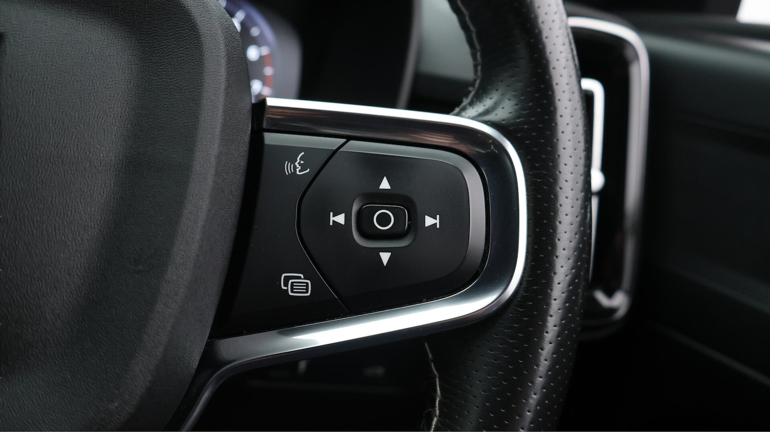 Used Volvo XC40 2020 for sale - 76441331: Photo 25