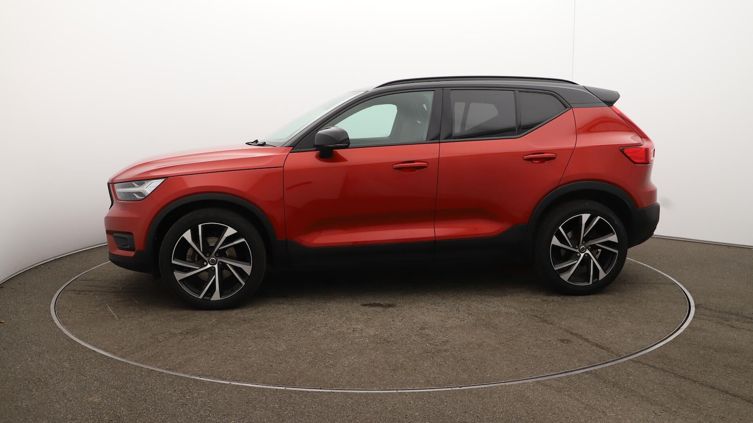 Used Volvo XC40 2020 for sale - 76441331: Photo 64