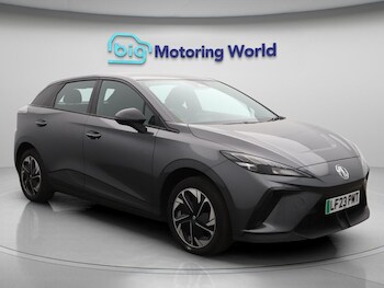 2023 (23) - 64kWh SE Long Range Hatchback 5dr Electric Auto (203 ps)