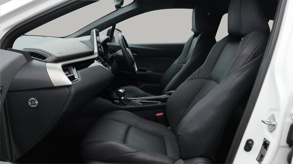Used Toyota C-HR 2023 for sale - 75635456: Photo 15