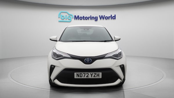 Used Toyota C-HR 2023 for sale - 75635456: Photo 3