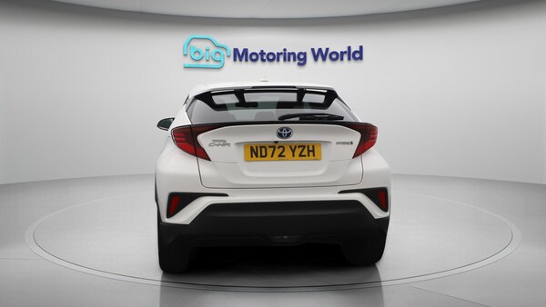 Used Toyota C-HR 2023 for sale - 75635456: Photo 7