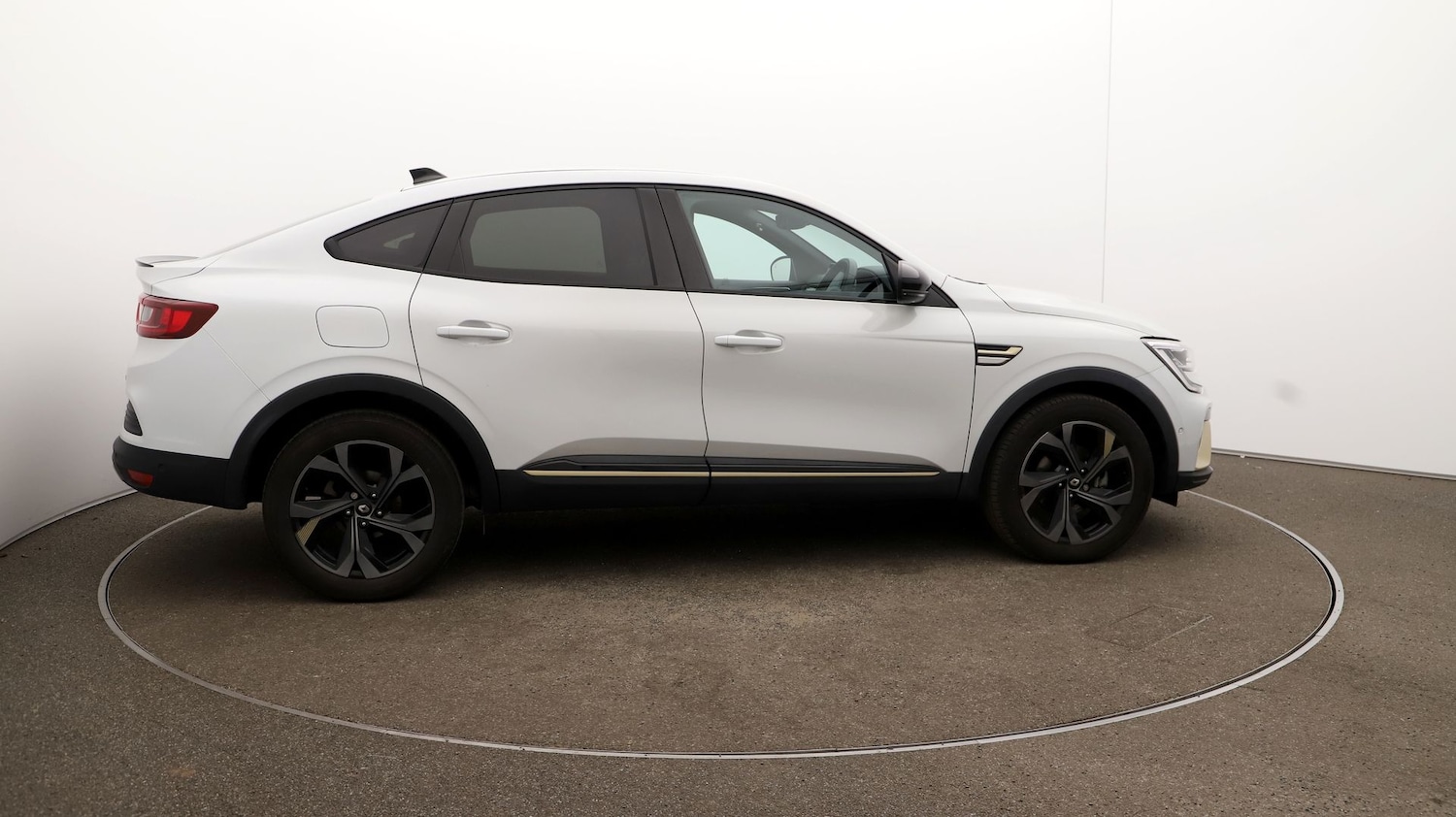 Used Renault Arkana 2023 for sale - 76969881: Photo 42