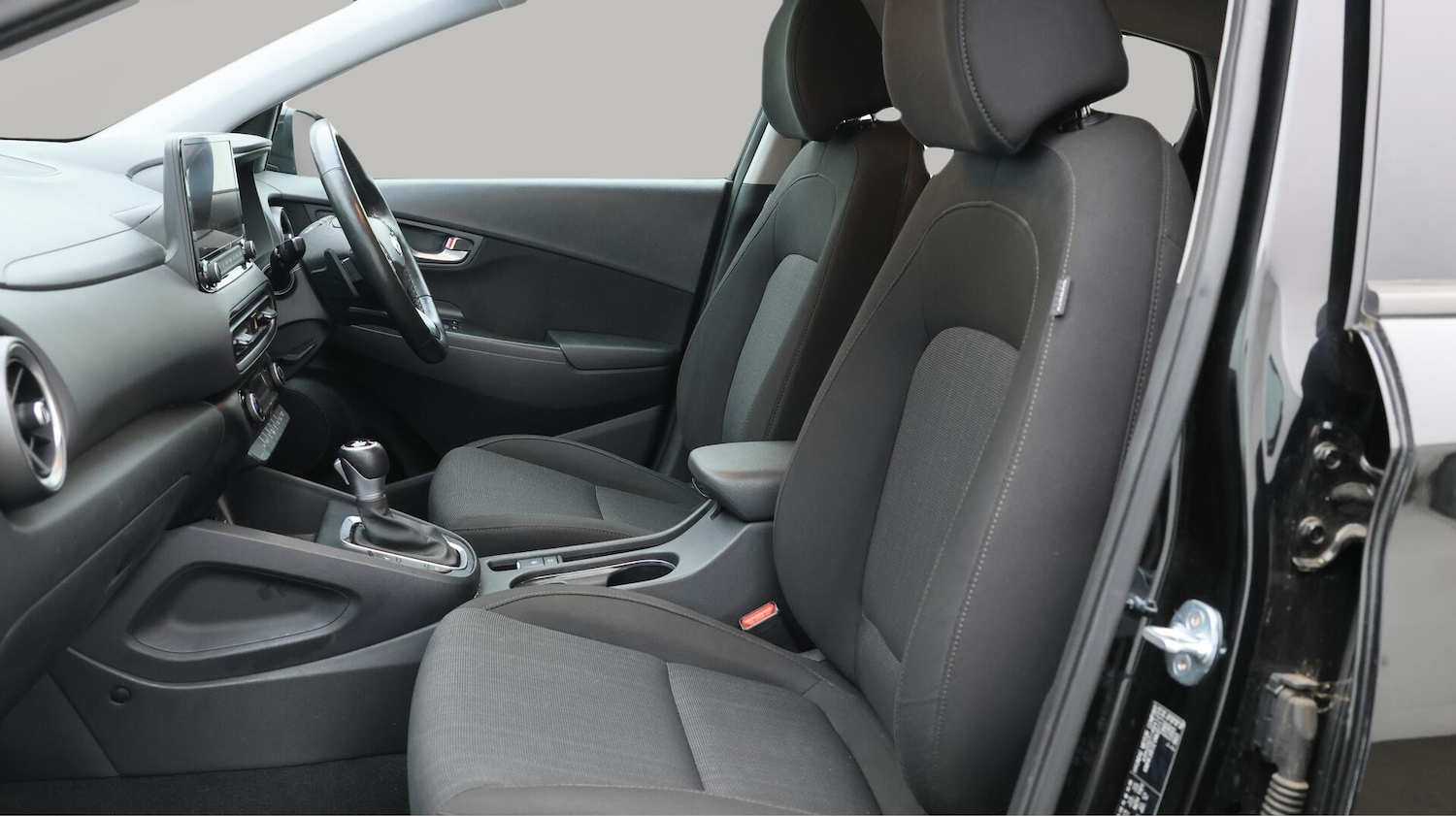 Used Hyundai KONA 2021 for sale - 76084533: Photo 15
