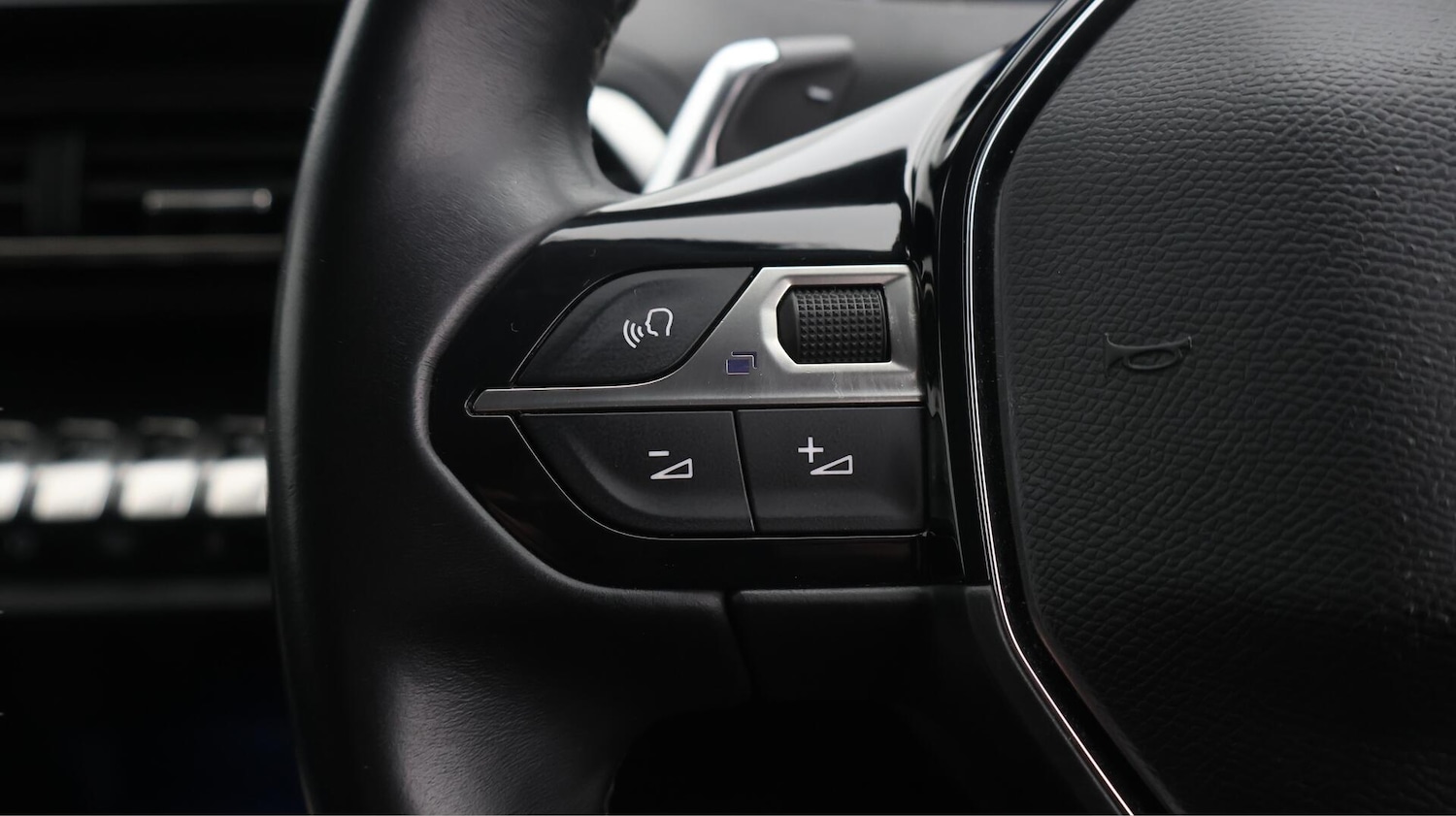 Used Peugeot 3008 2021 for sale - 76780625: Photo 25