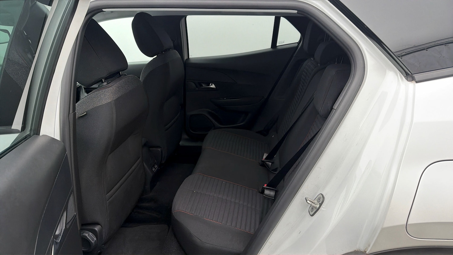 Used Peugeot E-2008 2022 for sale - 78079315: Photo 15