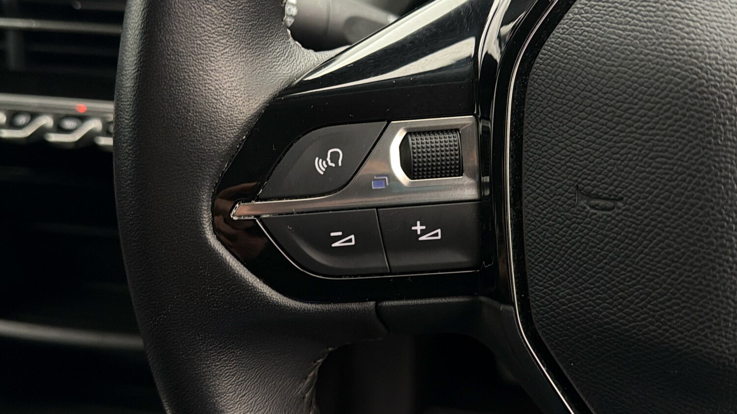 Used Peugeot E-2008 2022 for sale - 78079315: Photo 22