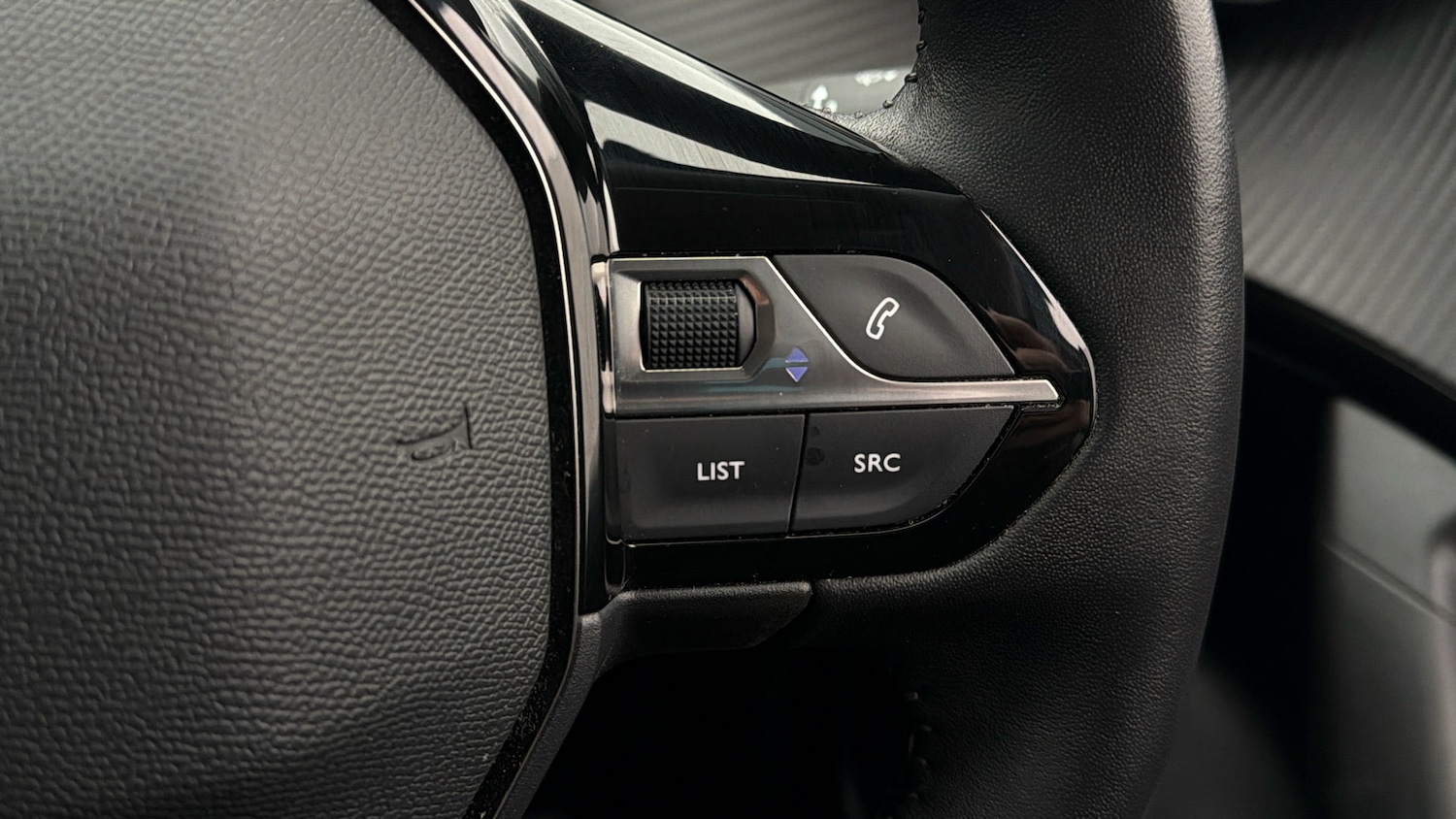 Used Peugeot E-2008 2022 for sale - 78079315: Photo 23