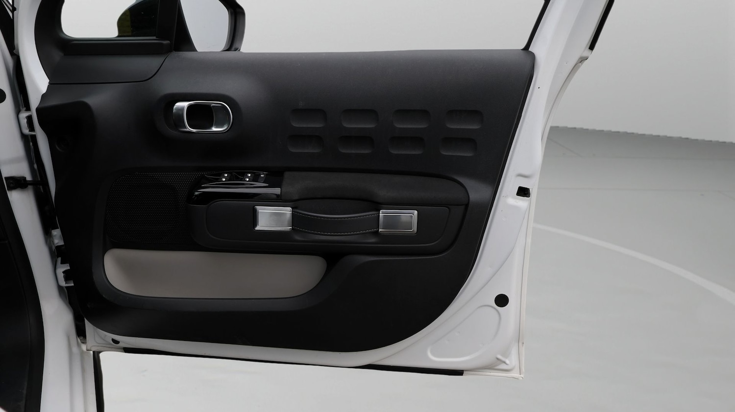 Used Citroen C3 2023 for sale - 77210964: Photo 15