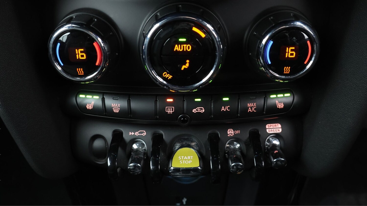 Used MINI Hatch 2023 for sale - 77742536: Photo 12