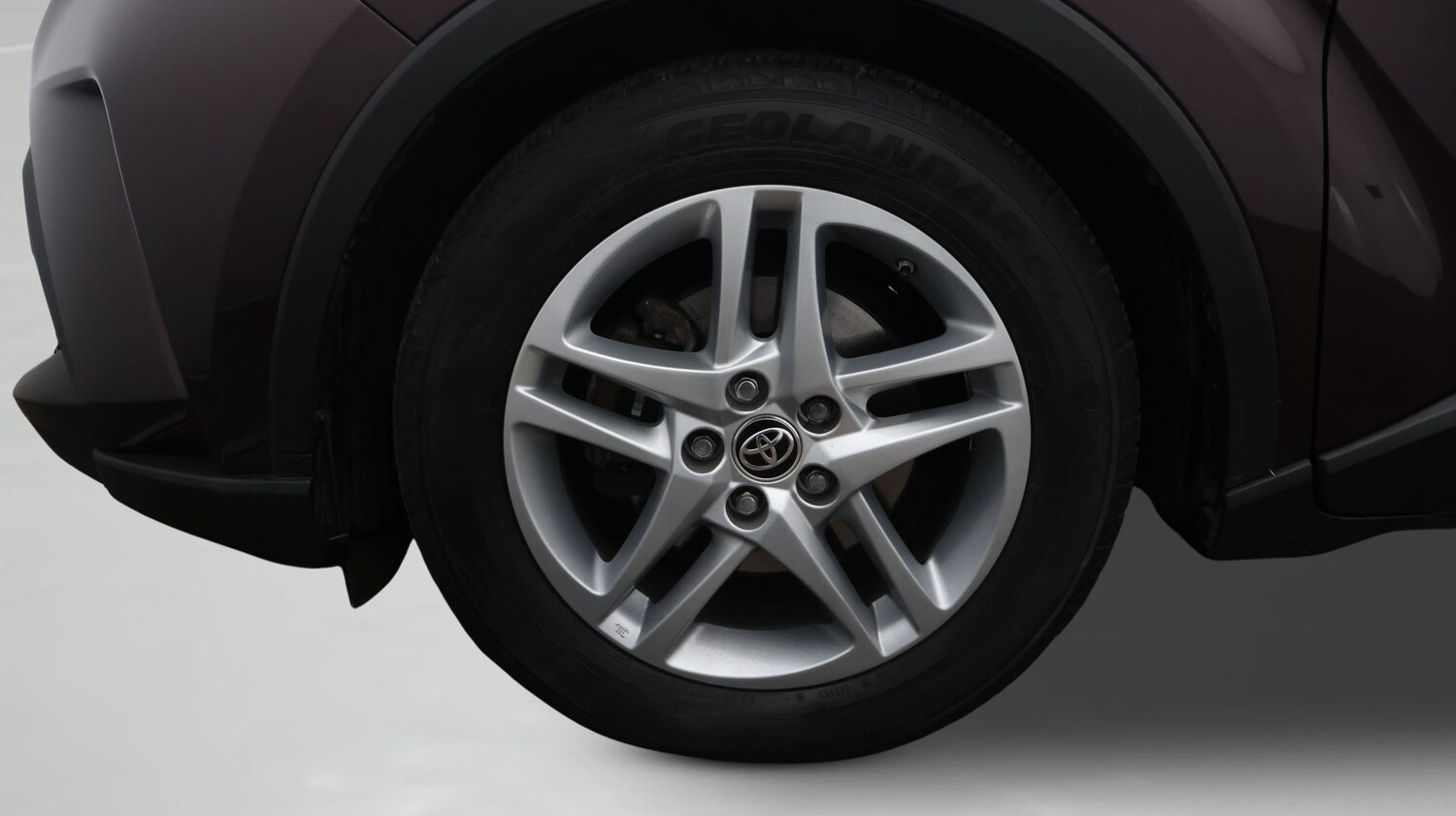 Used Toyota C-HR 2023 for sale - 77590500: Photo 18