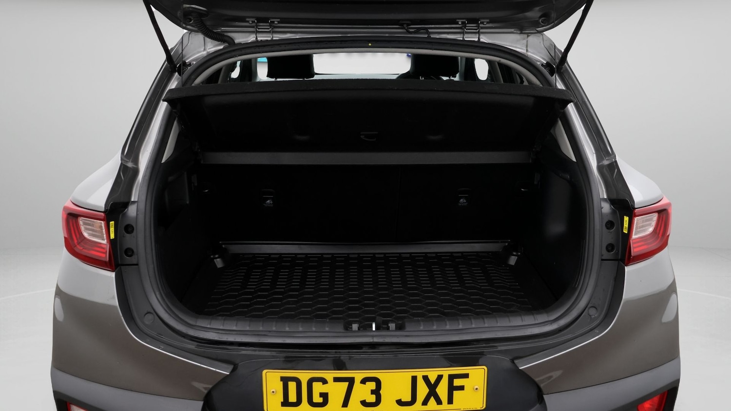 Used Kia Stonic 2023 for sale - 77669119: Photo 17