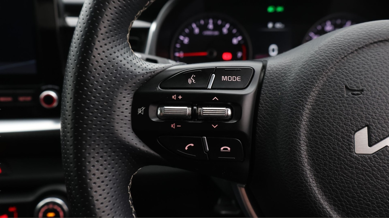 Used Kia Stonic 2023 for sale - 77669119: Photo 21