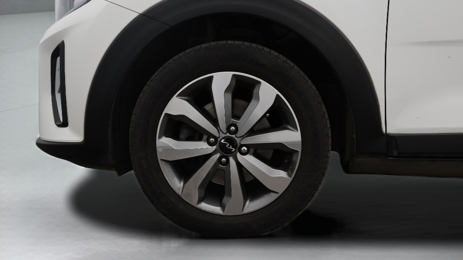 Used Kia Stonic 2023 for sale - 76371459: Photo 19