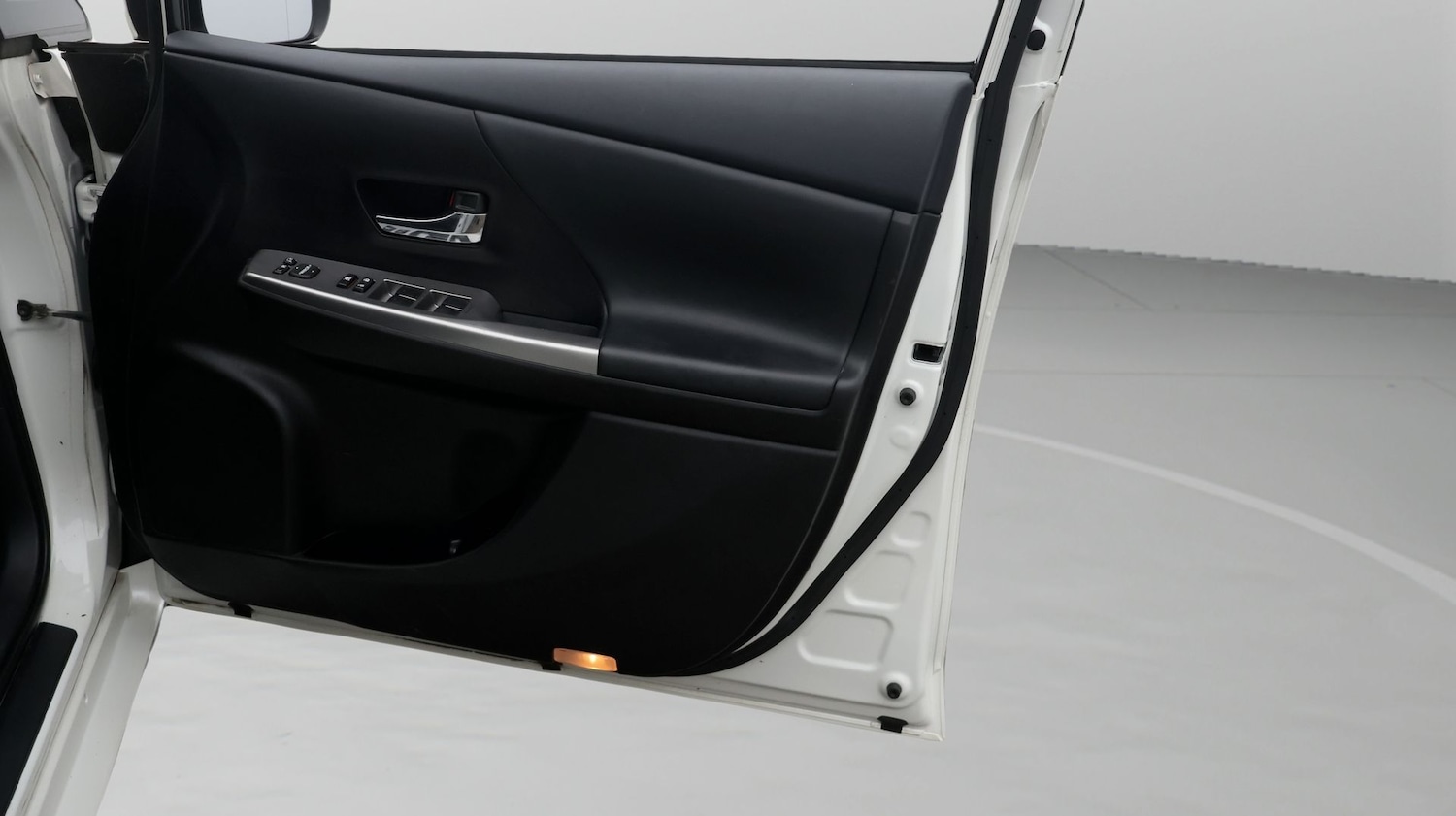 Used Toyota Prius+ 2020 for sale - 77182137: Photo 15