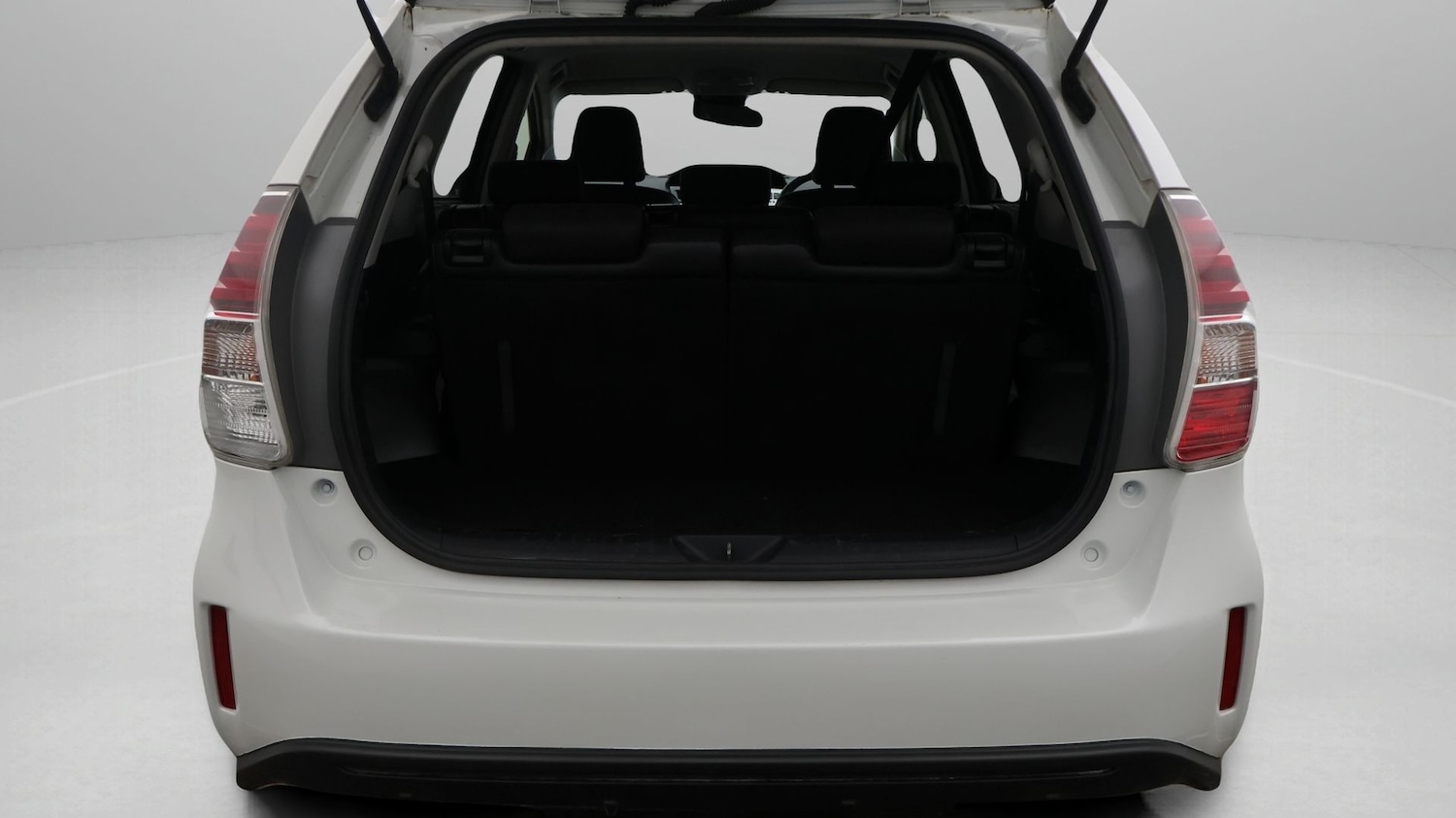 Used Toyota Prius+ 2020 for sale - 77182137: Photo 17