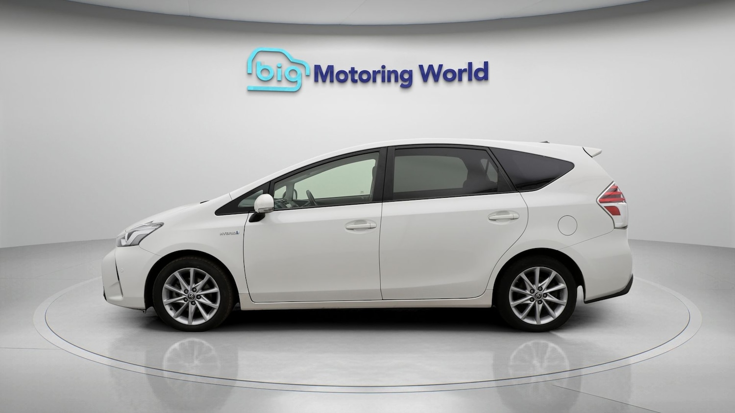 Used Toyota Prius+ 2020 for sale - 77182137: Photo 4