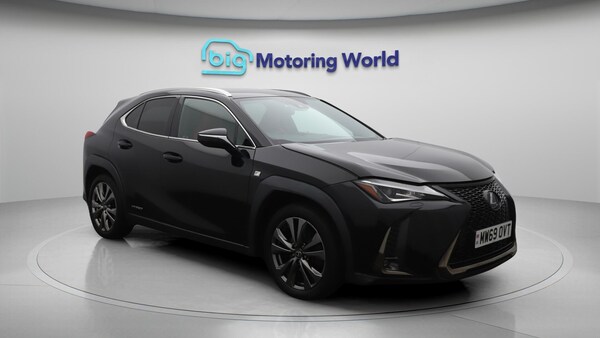 Used Lexus UX 2020 for sale - 76251464: Photo 2