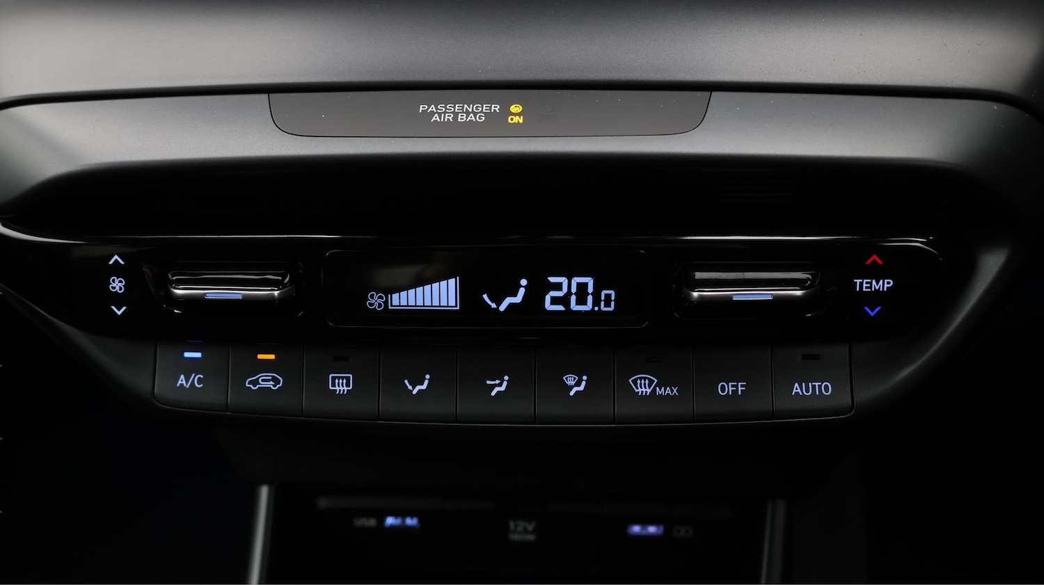 Used Hyundai BAYON 2023 for sale - 77379600: Photo 12