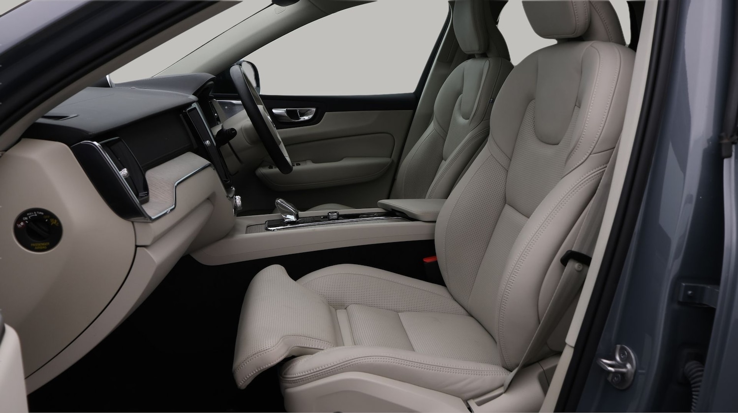 Used Volvo XC60 2022 for sale - 77541768: Photo 14