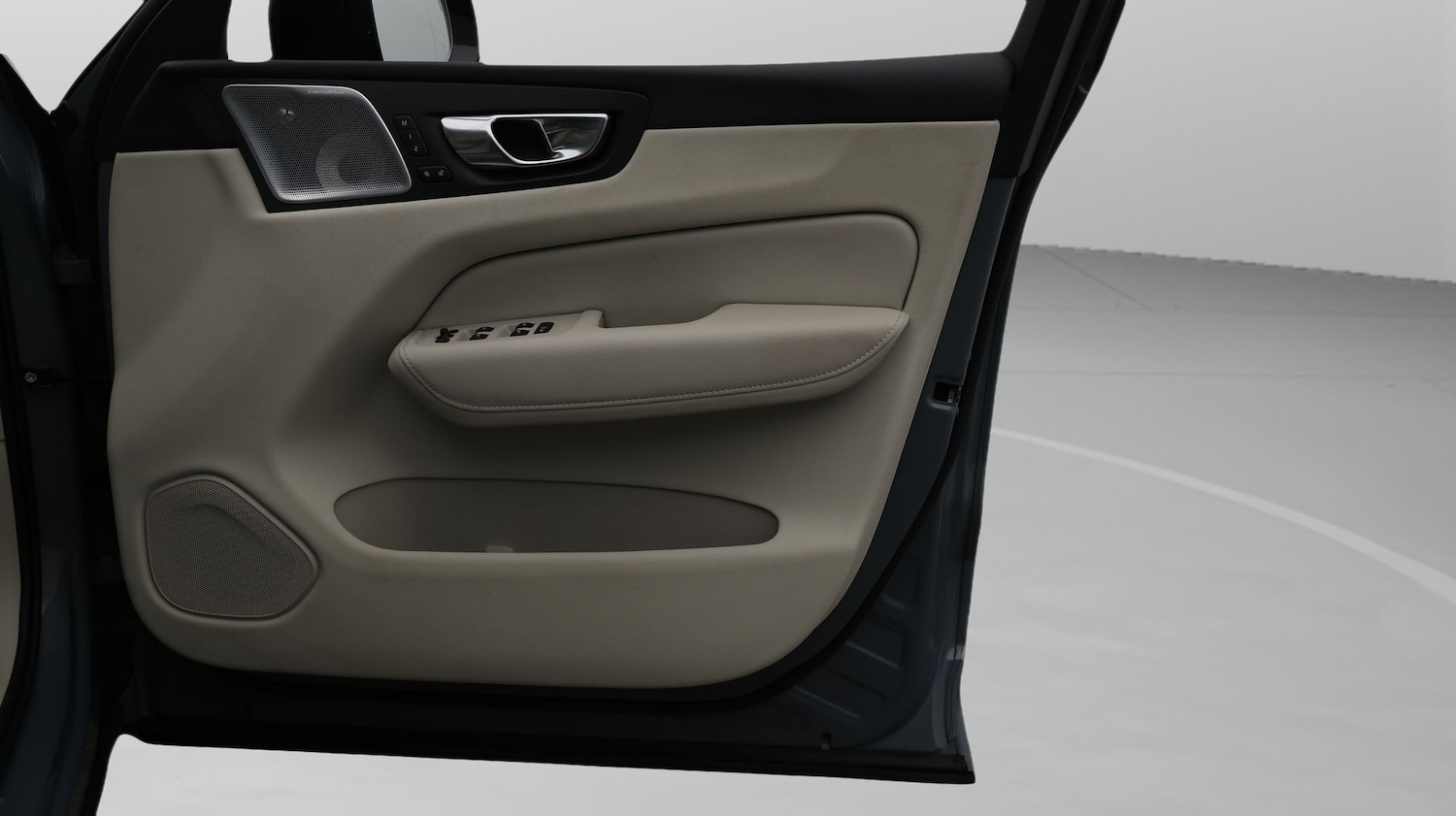 Used Volvo XC60 2022 for sale - 77541768: Photo 15