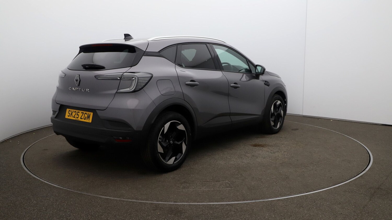 Used Renault Captur for sale - 76810617: Photo 46