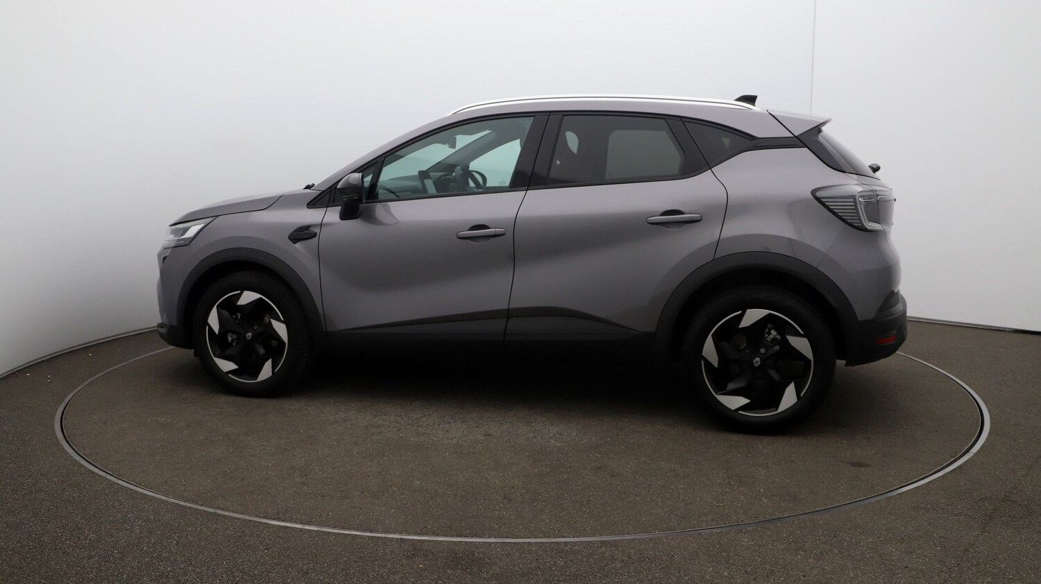 Used Renault Captur for sale - 76810617: Photo 49