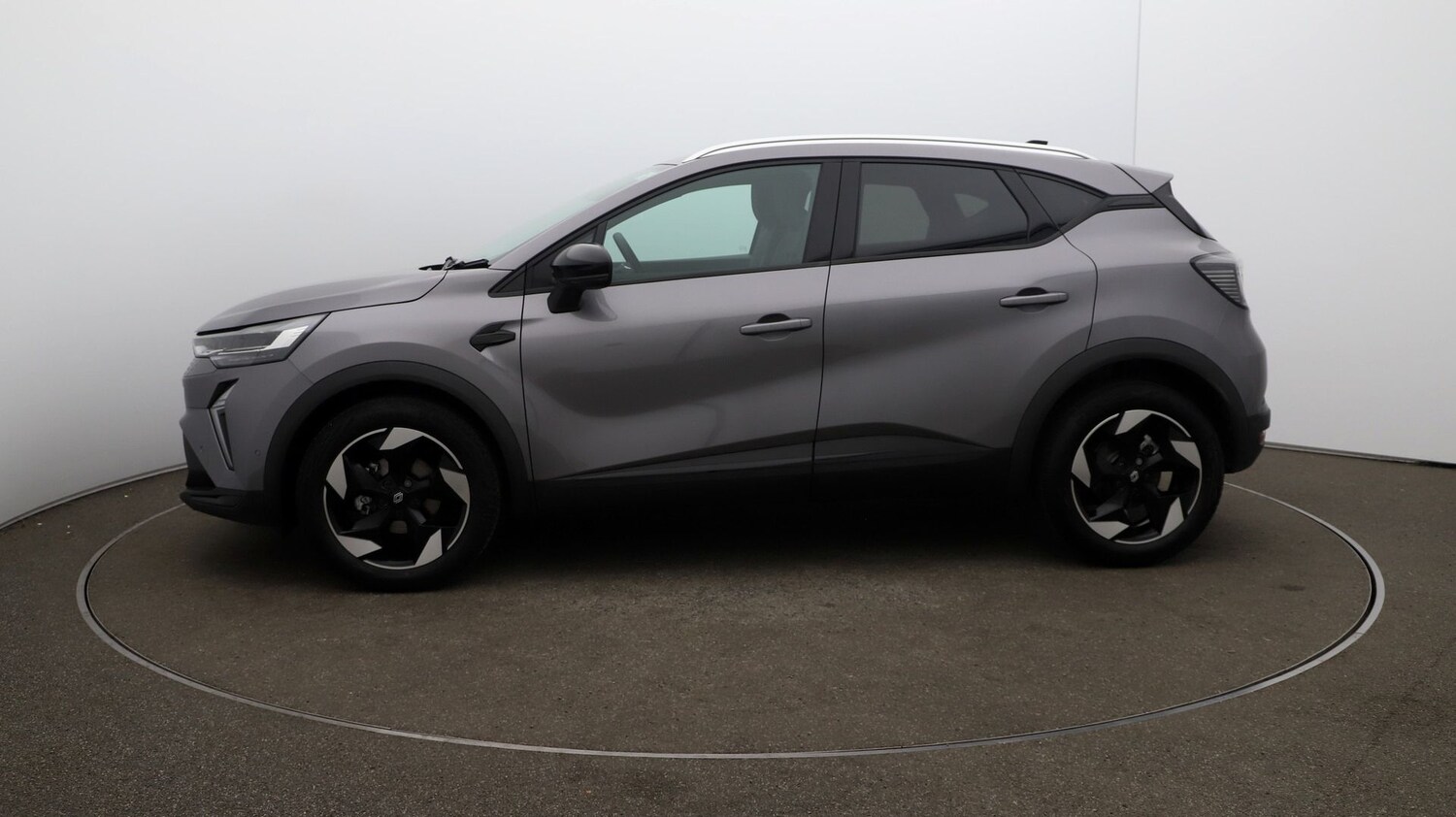 Used Renault Captur for sale - 76810617: Photo 51