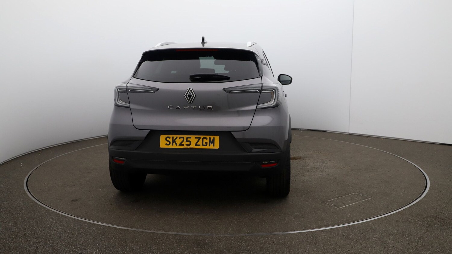Used Renault Captur for sale - 76810617: Photo 56