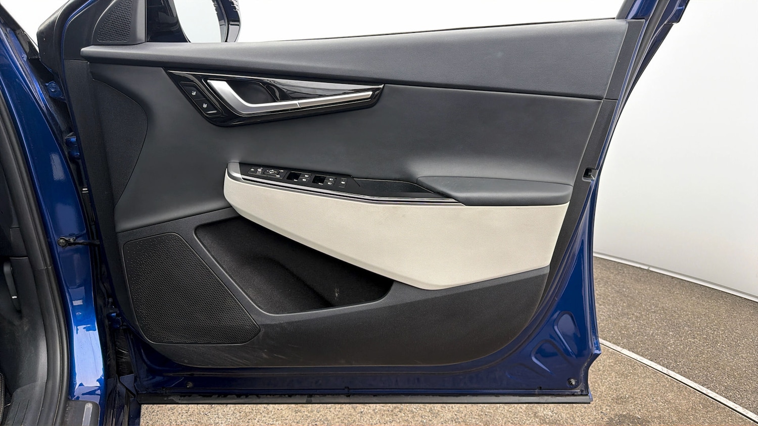 Used Kia EV6 2023 for sale - 77954214: Photo 14