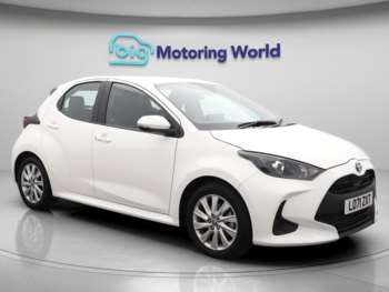 2022 (71) - 1.5 VVT-h Icon Hatchback 5dr Petrol Hybrid E-CVT Euro 6 (s/s) (116 ps)