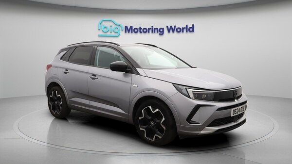 Used Vauxhall Grandland 2024 for sale - 75728971: Photo 2