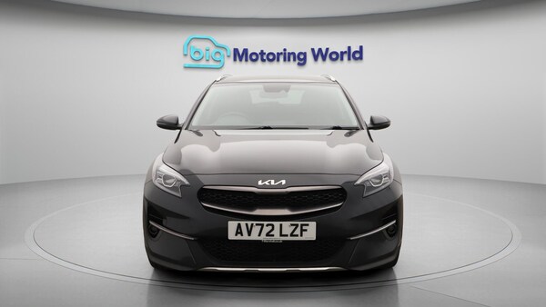 Used Kia XCeed 2022 for sale - 76200765: Photo 3