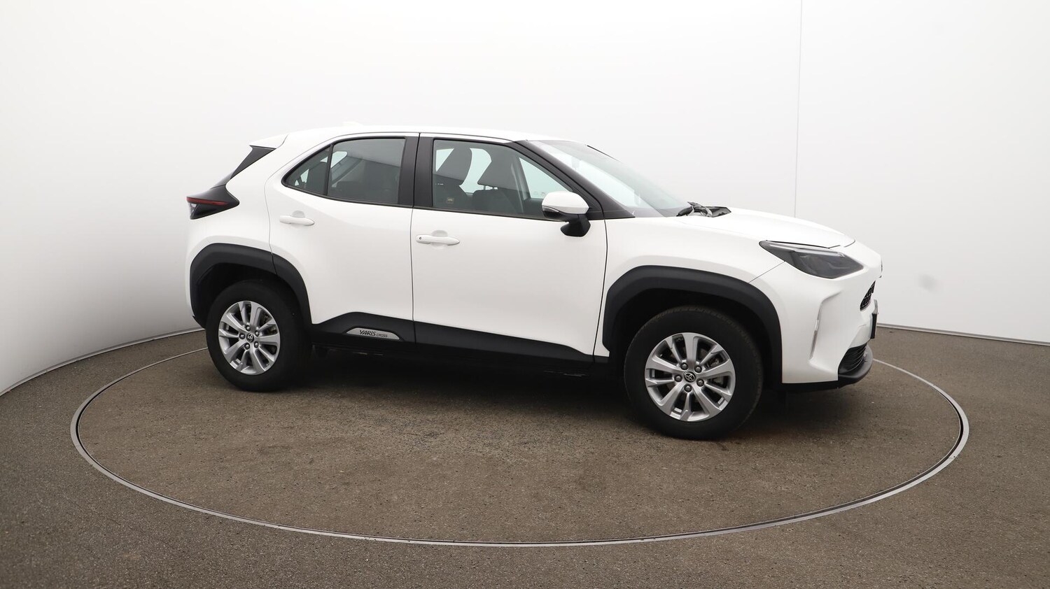 Used Toyota Yaris Cross 2023 for sale - 75906287: Photo 46