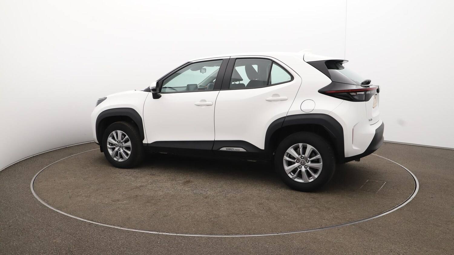 Used Toyota Yaris Cross 2023 for sale - 75906287: Photo 47