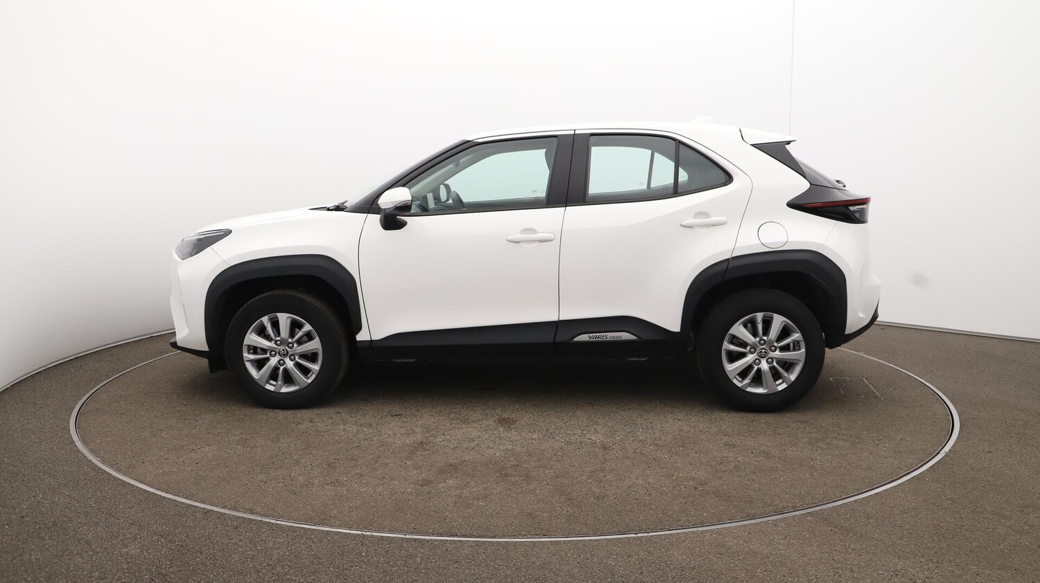 Used Toyota Yaris Cross 2023 for sale - 75906287: Photo 64