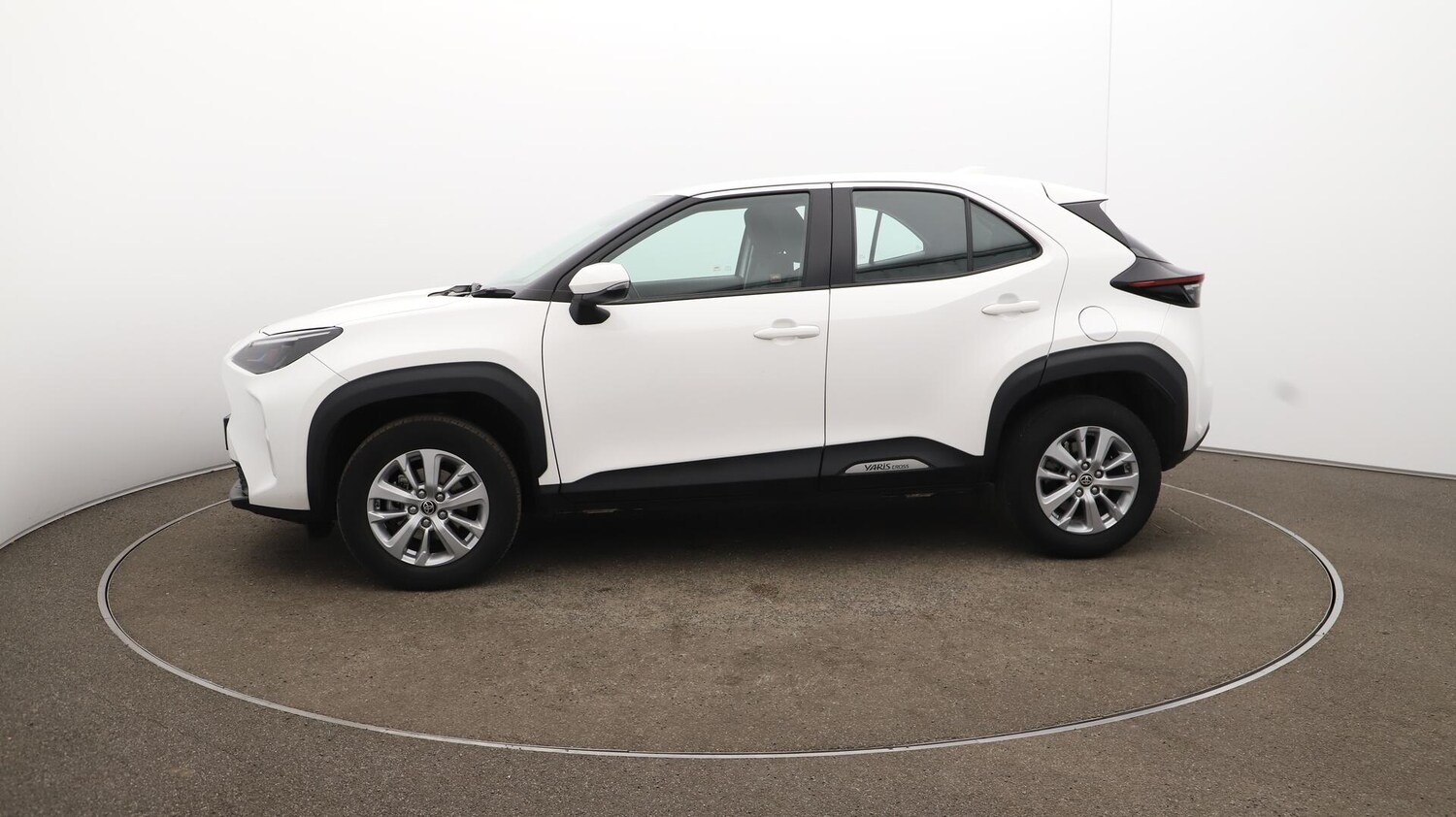 Used Toyota Yaris Cross 2023 for sale - 75906287: Photo 65