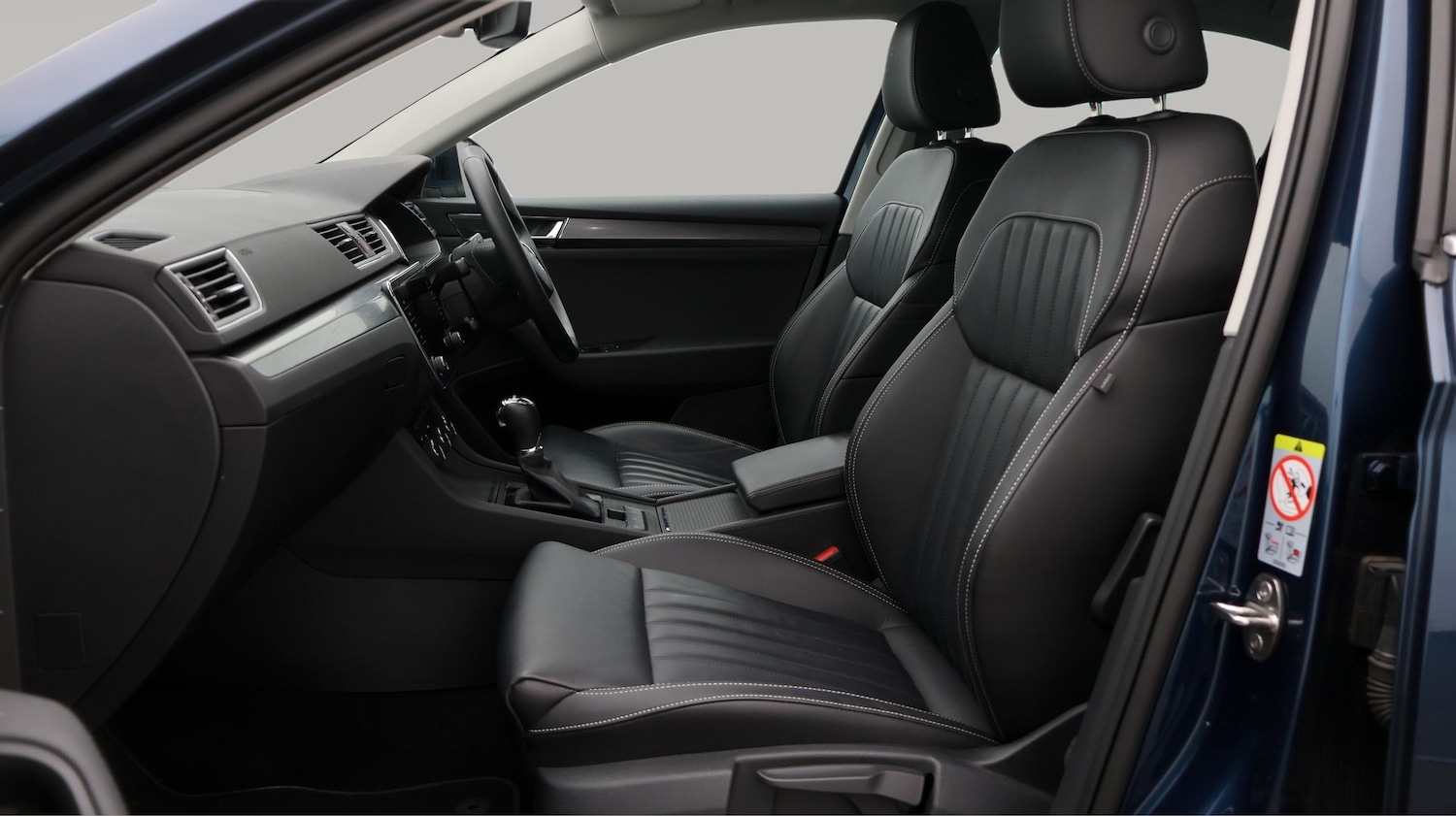 Used Skoda Superb 2023 for sale - 77233888: Photo 14