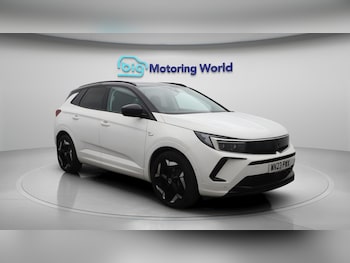 Used Vauxhall Grandland 2023 for sale - 76026697: Photo 2