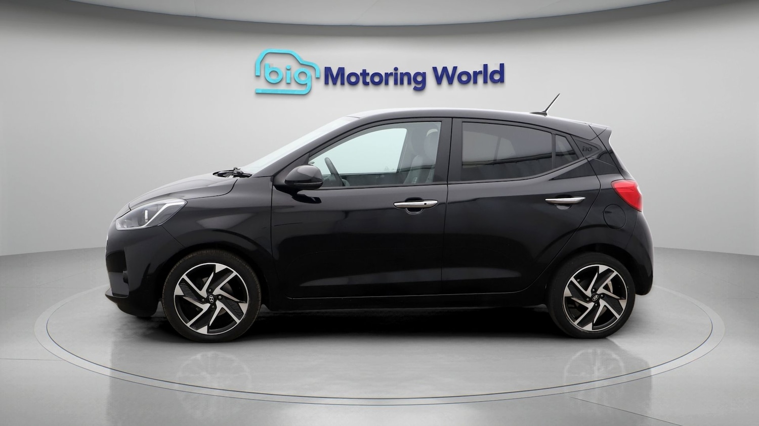 Used Hyundai i10 2023 for sale - 77589937: Photo 4