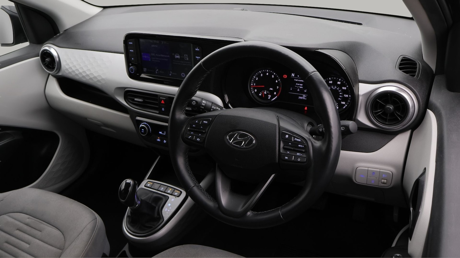 Used Hyundai i10 2023 for sale - 77589937: Photo 9