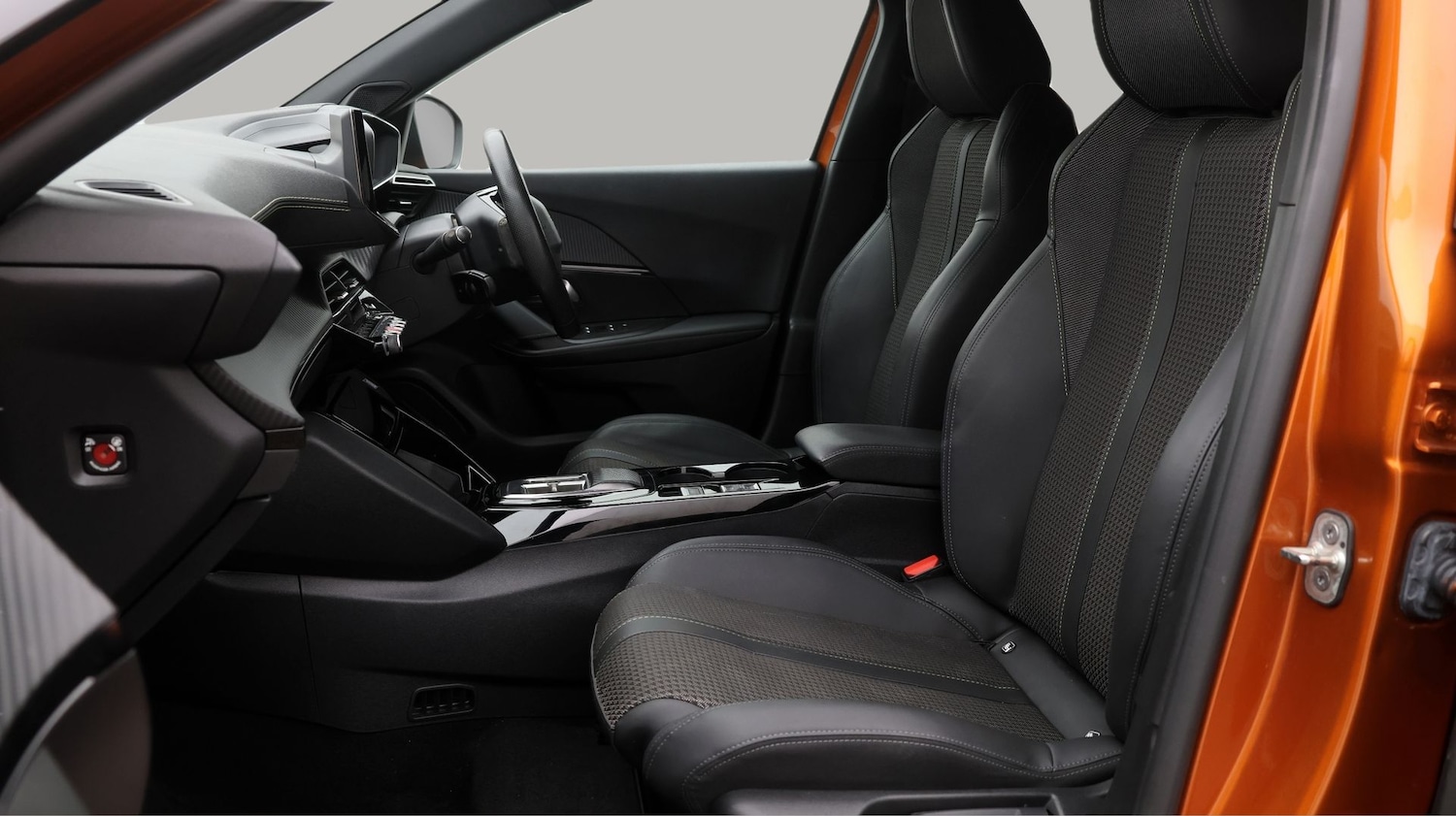 Used Peugeot 2008 2022 for sale - 77669122: Photo 14