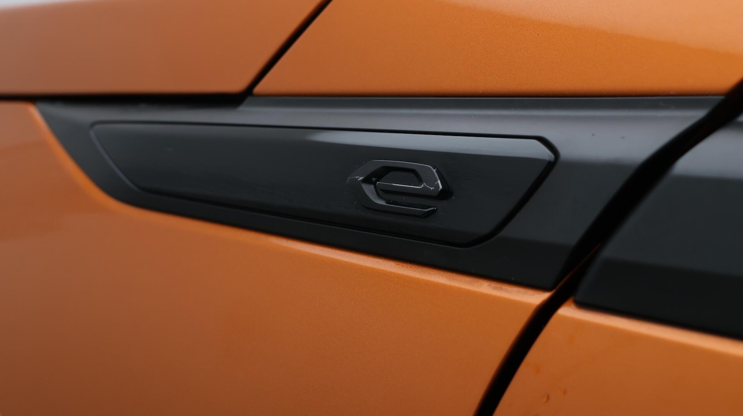 Used Peugeot E-2008 2021 for sale - 76584916: Photo 21