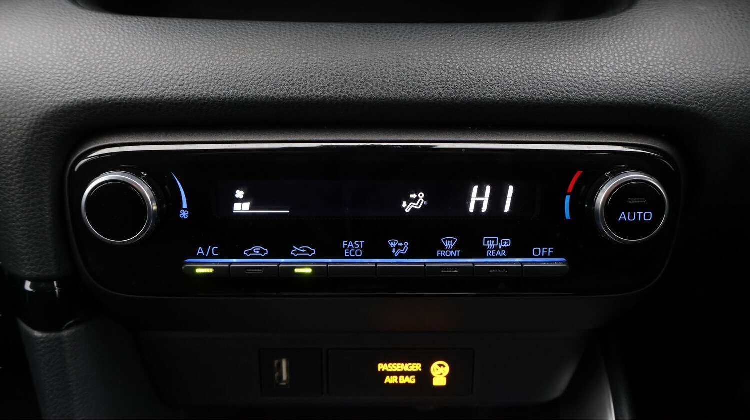 Used Mazda Mazda2 HYBRID for sale - 77589945: Photo 12