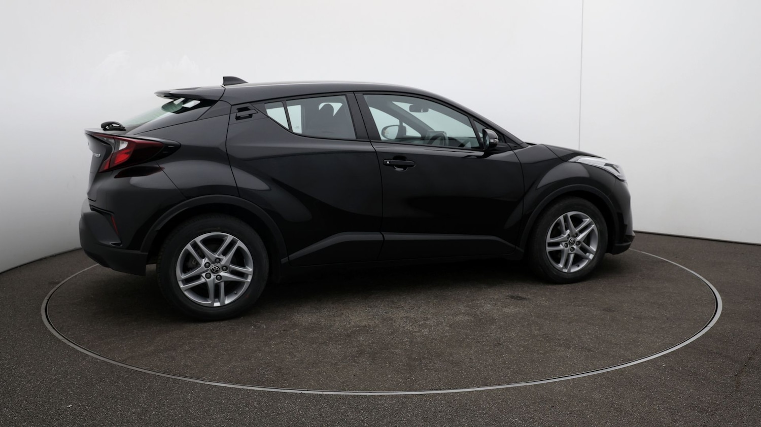 Used Toyota C-HR 2023 for sale - 76809520: Photo 42