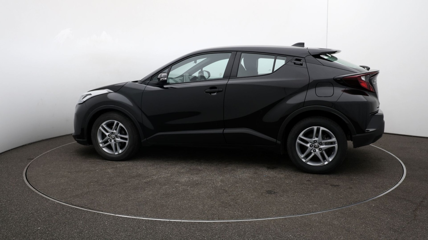 Used Toyota C-HR 2023 for sale - 76809520: Photo 49